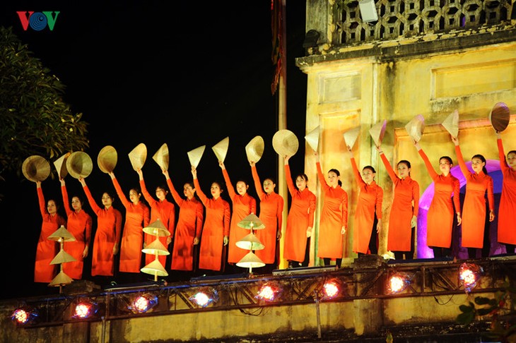 Festival áo dài Hà Nội, chuyển tải thông điệp văn hóa - ảnh 2